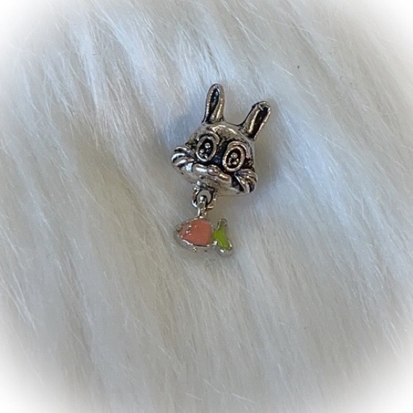 💕Beautiful Rabbit Charm with Fish Large Hole💕 - Picture 3 of 3